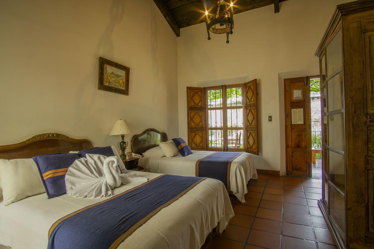 Hotel Posada De Don Rodrigo Antigua Exterior foto
